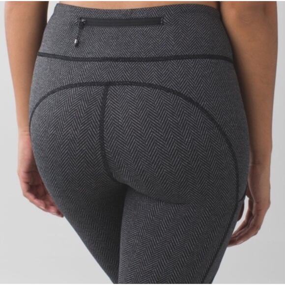 LULULEMON Herringbone Speed Cropped Leggings Ruched Ankles Mesh Panels Size 4 - Picture 2 of 10